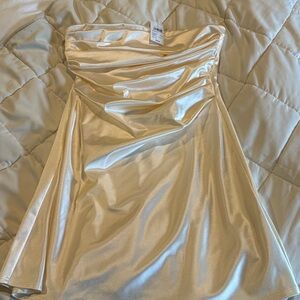 Elegant Strapless Satin Dress